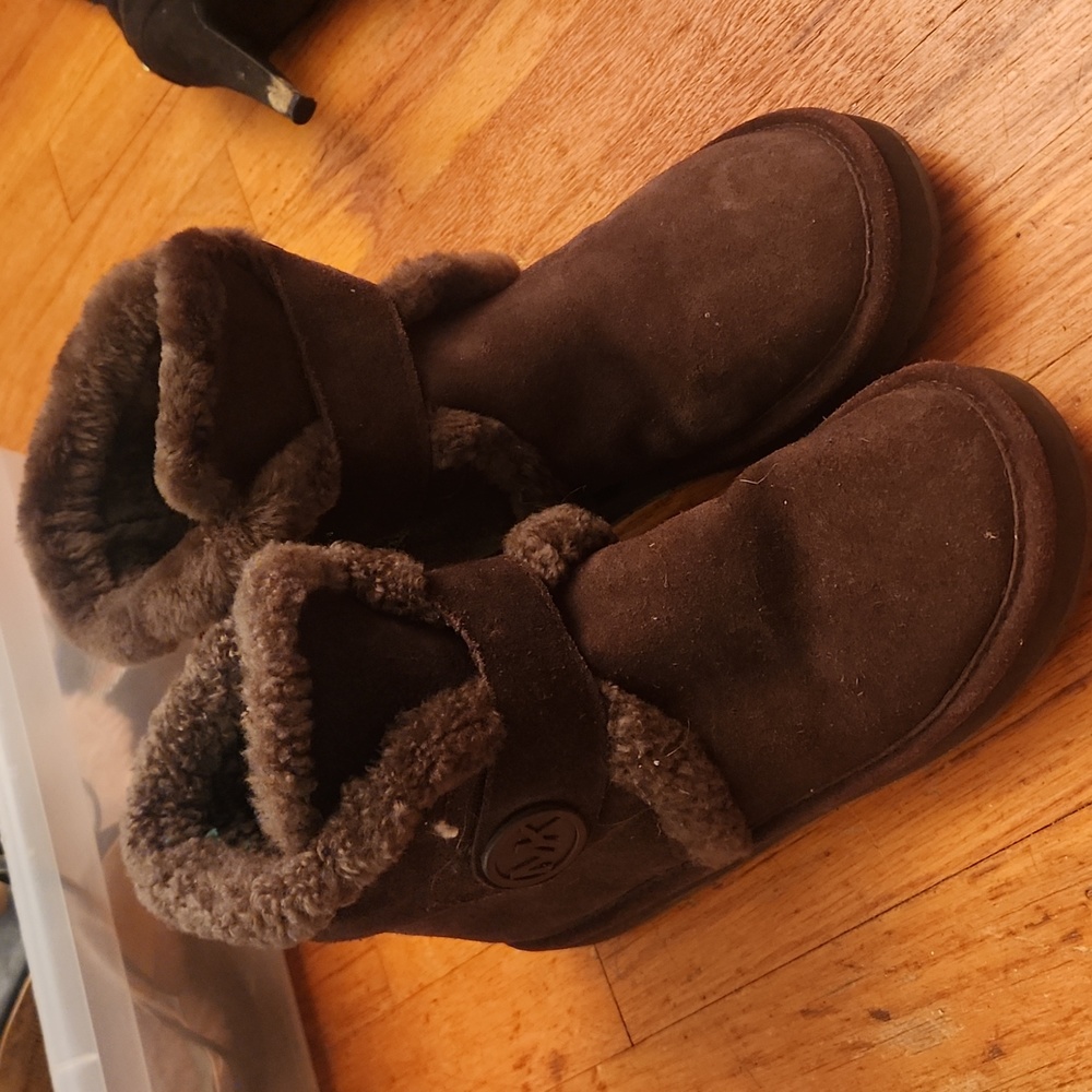 Michael kor boots
